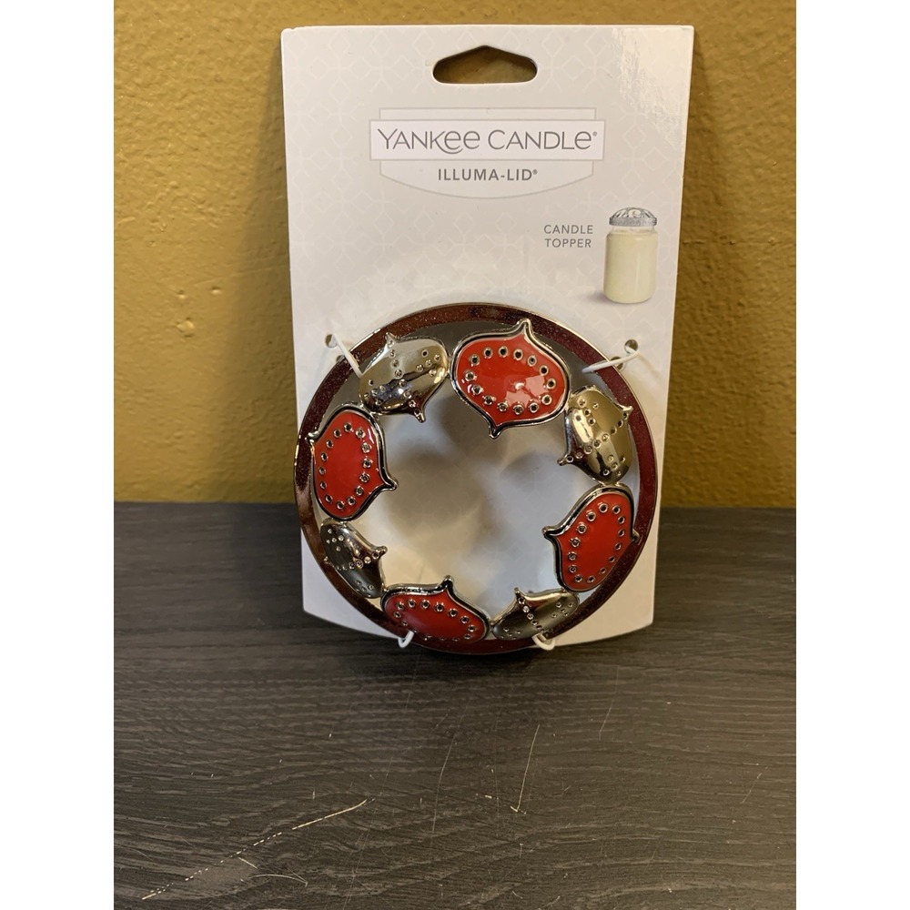 Yankee Candle Scandinavian Red & Silver Ornaments Illuma-lid Jar Candle Topper‎